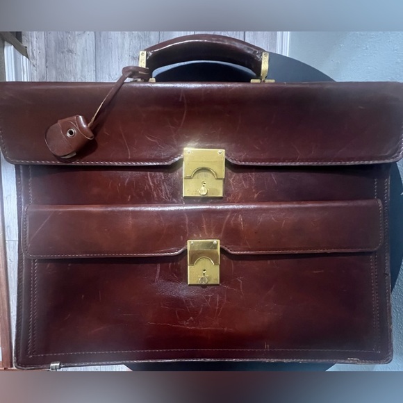 Vintage Renwick Verona Oxhide Leather Briefcase | Lawyer | Professional | Office - Picture 11 of 16